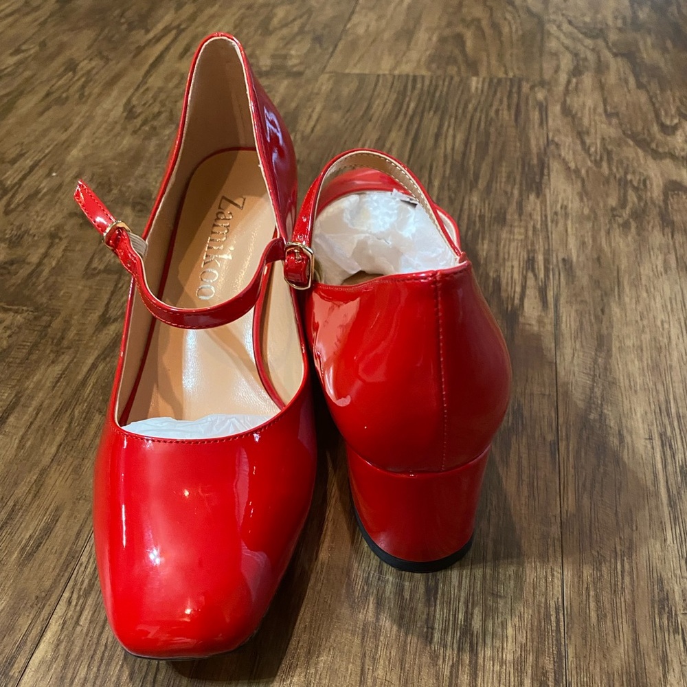 Cute! Zamikoo brand, size 8.5, red patent leather shoes.